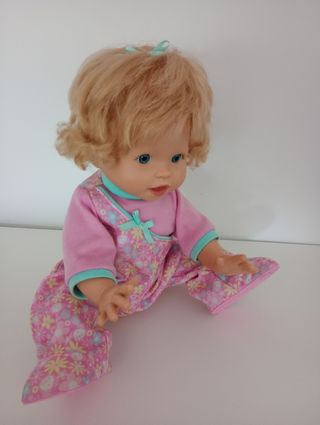 Muñeca Bebé interactiva