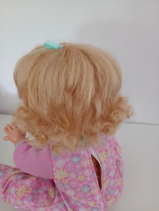 Muñeca Bebé interactiva