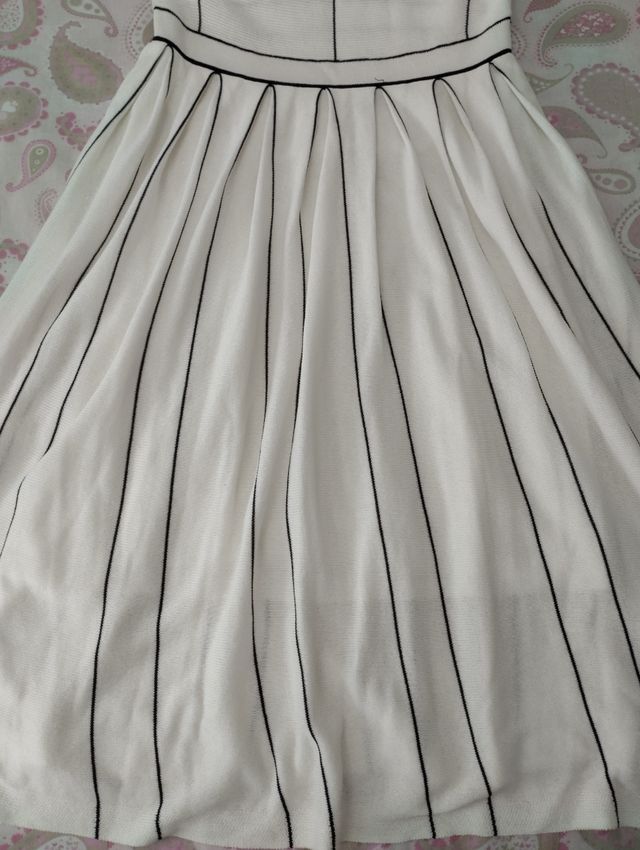 Vestido blanco rayas negras