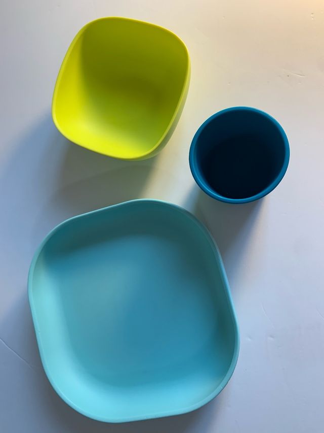 Set de 3 piezas coloridas (plato, bol y vaso)