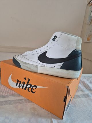 Nike Blazer Mid '77 PRM - Bianche/Nere