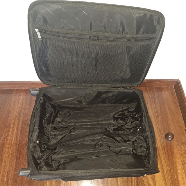 Maleta Faraway negra