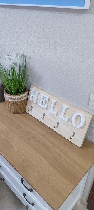 Perchero de madera HELLO, 4 ganchos