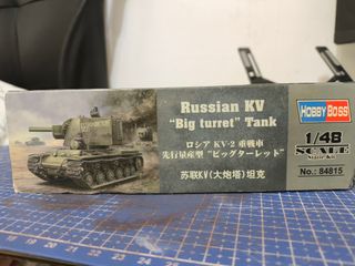 Maqueta Tanque soviético KV-2 HobbyBoss 1:48