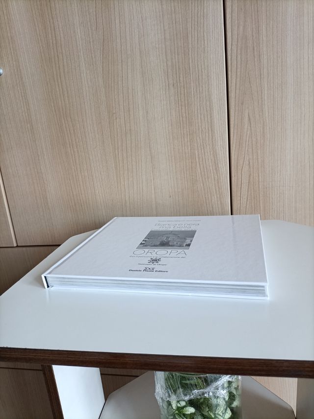 Bianca e nera ma bella. Essenziale, senza tempo...