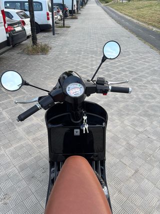 Vespa PX125 - Moto clásica