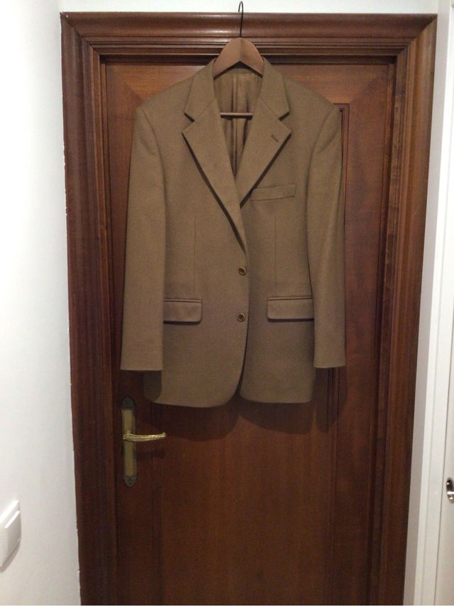 Chaqueta marrón hombre