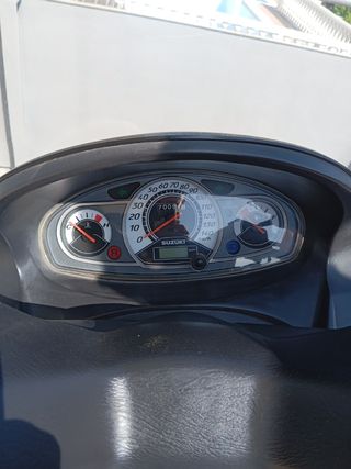 Suzuki Burgman 125 - Scooter