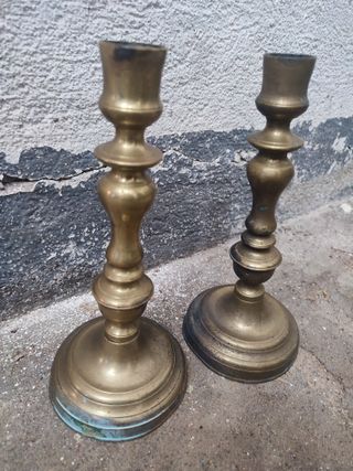 Candelabros de bronce antiguos