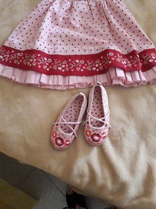 Vestito bimba con ricamo scarpe abbinate numero 25