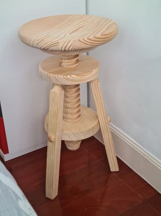 TABURETE GIRATORIO DE MADERA