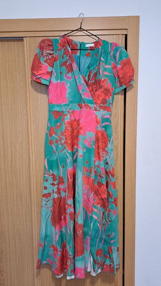 Vestido fiesta estampado flores, con fondo verde