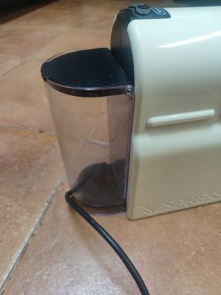 Cafetera Nespresso Pixie