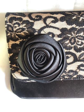 Zapatos tacón negros encaje plata