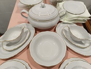 Vajilla porcelana blanca y dorada