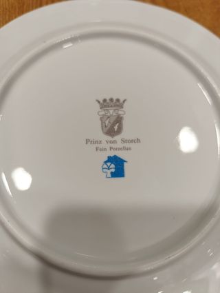 Vajilla porcelana blanca y dorada