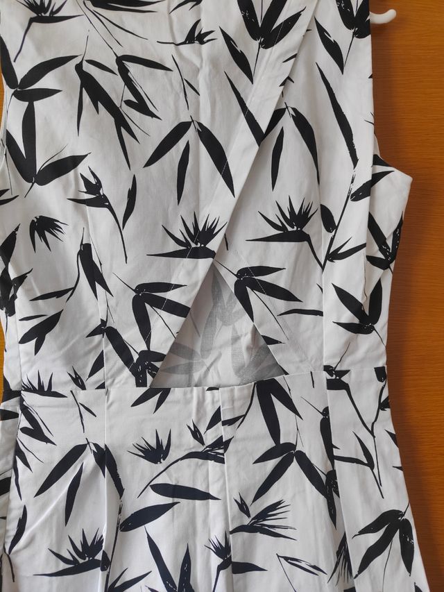 Vestido blanco y negro - estampado hojas