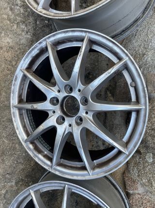 Llantas Mercedes - 4 unidades