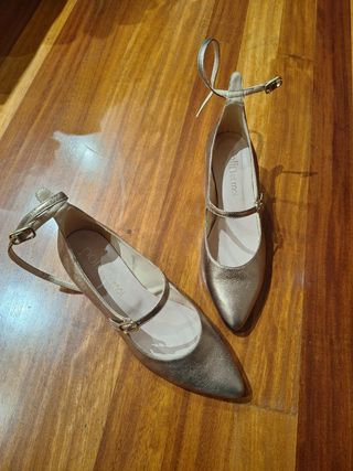 Zapatos Polin et Moi dorados