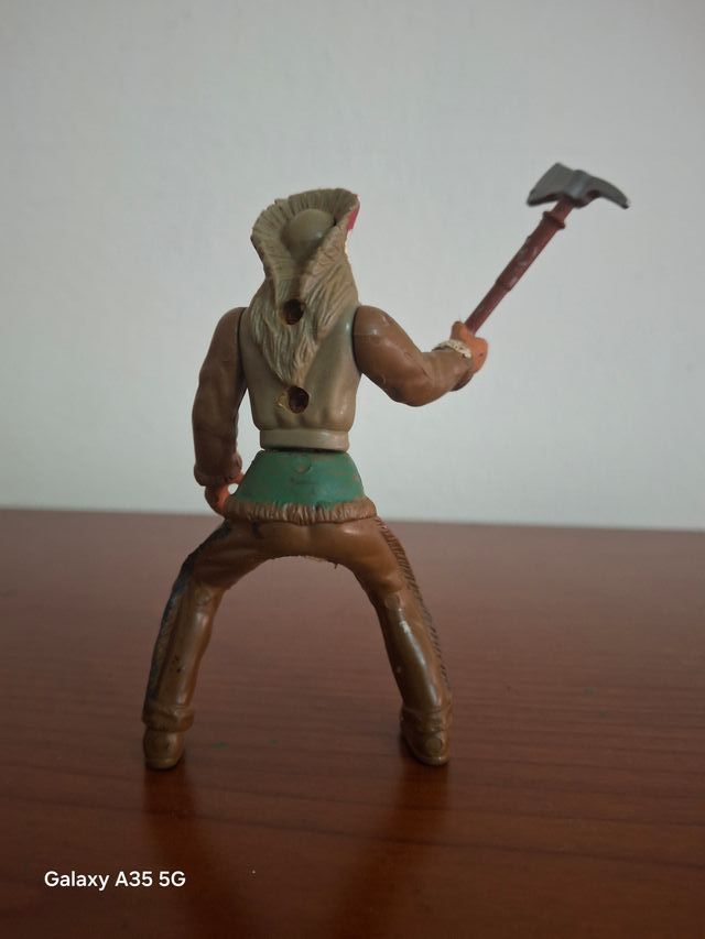 SOLDATI DI PLASTICA. Indio articolato Will West