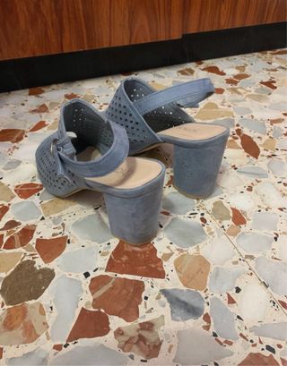 Sandalias tacón azul