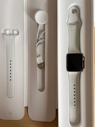 Apple Watch Series 3 blanco + Correas