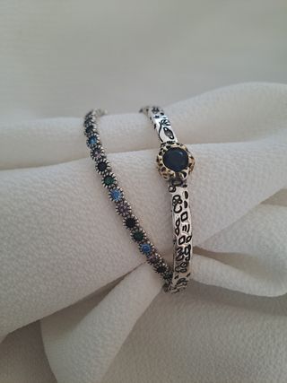 Pulseras de plata.
Artesanales
