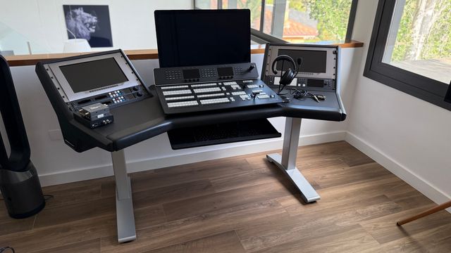 Escritorio Halo Desk y Panel Argosy