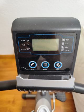 Bicicleta estática reclinada