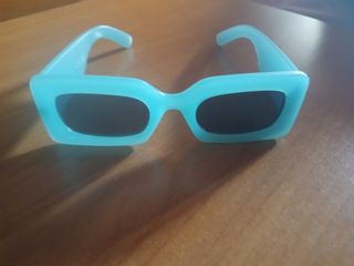 Gafas de sol azules