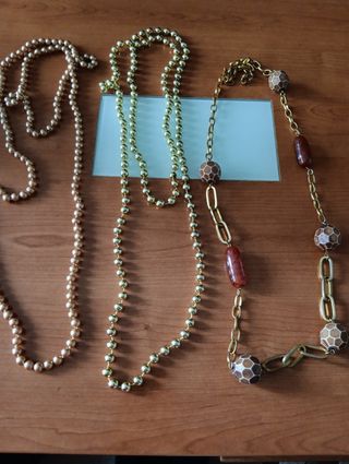 Collares fantasía dorados y marrón