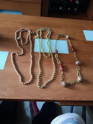 Collares fantasía dorados y marrón