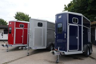 Remolque caballos Ifor Williams HB506