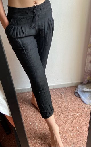 Pantalones tobillero Massimo Dutti negros