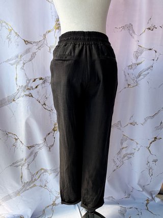 Pantalones tobillero Massimo Dutti negros