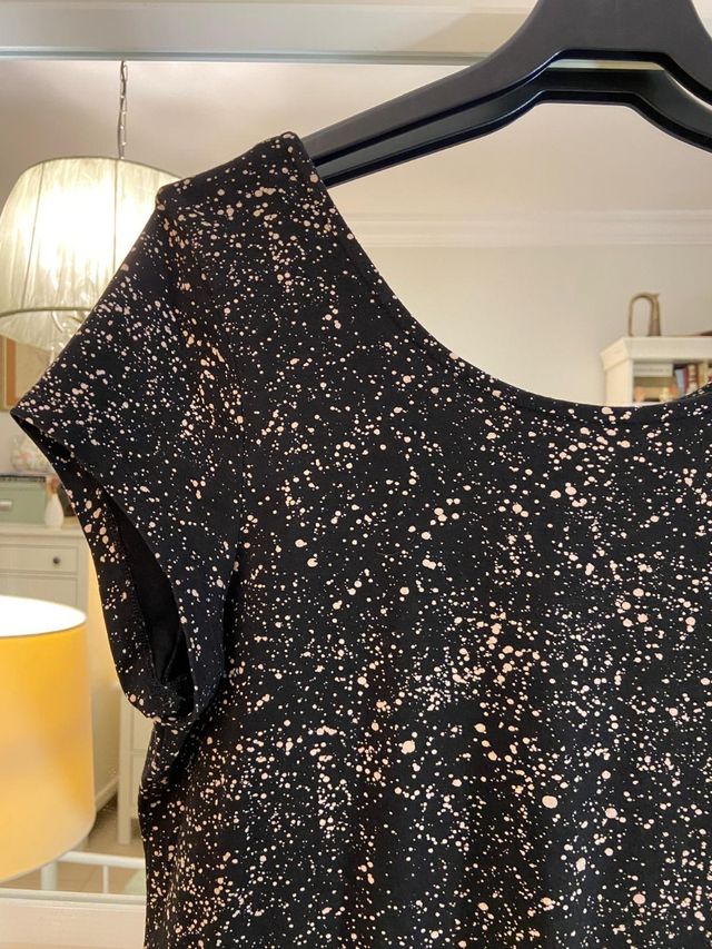 Vestido midi negro con estampado