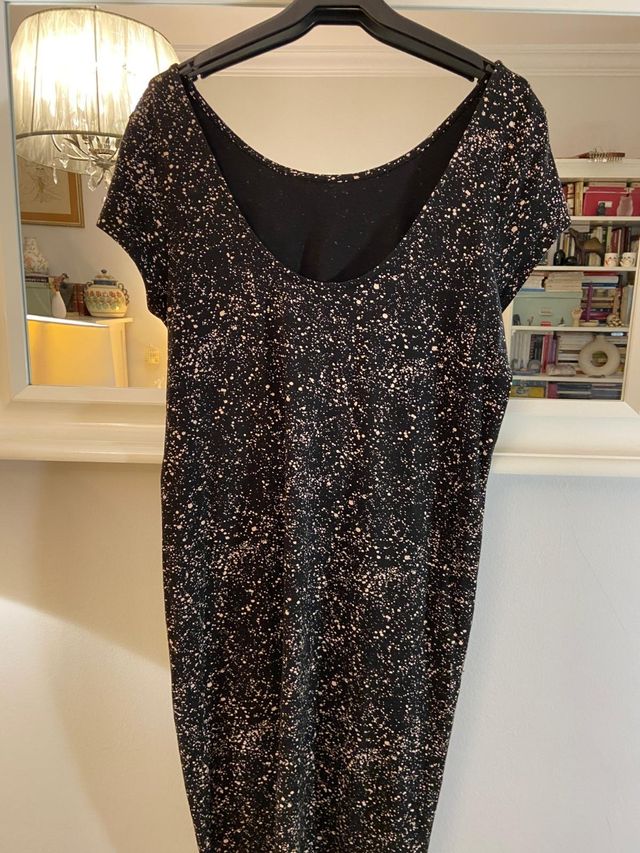 Vestido midi negro con estampado