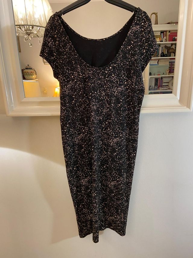 Vestido midi negro con estampado