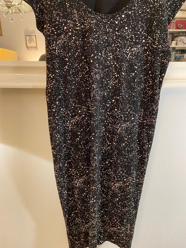 Vestido midi negro con estampado