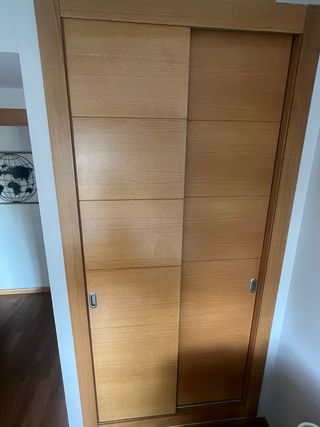 Puertas correderas armario madera maciza roble
