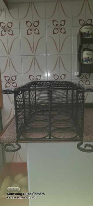 Botellero metálico negro - hecho a mano