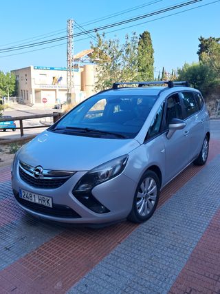 Opel Zafira Tourer 2013