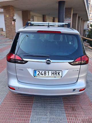 Opel Zafira Tourer 2013