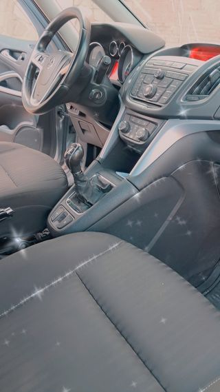 Opel Zafira Tourer 2013