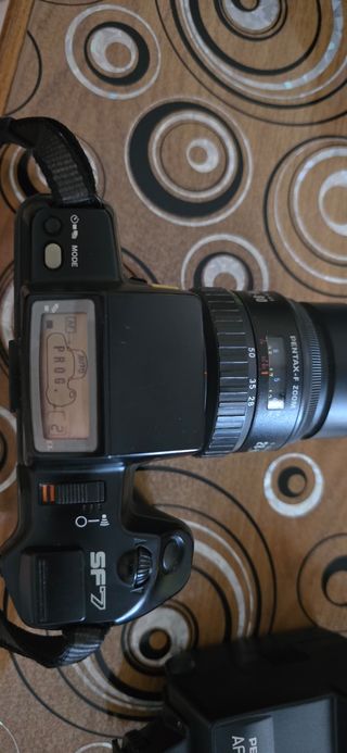 Pentax SF7 + obiettivo 28-50mm