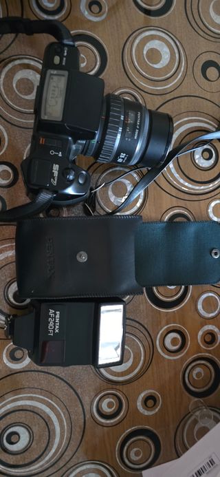 Pentax SF7 + obiettivo 28-50mm