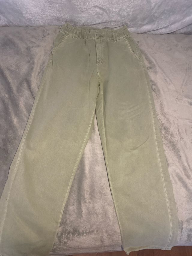 Pantaloni cargo verde oliva