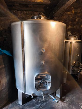 Cuba metalica 2500l