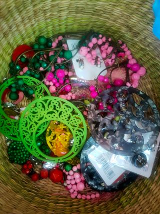 Trajes flamenca: ropa y complementos
