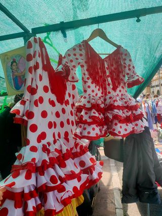 Trajes flamenca: ropa y complementos
